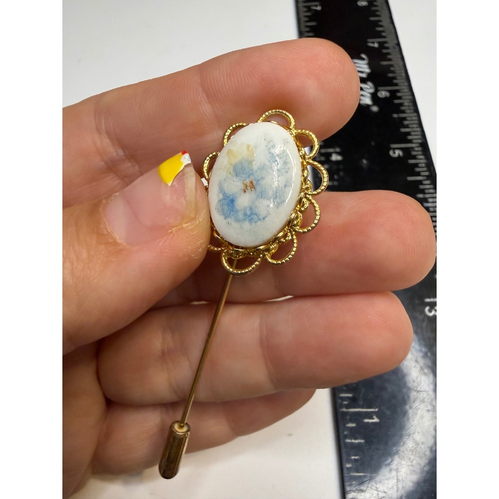 Vintage Gold Tone Blue Floral Porcelain Scalloped Filigree Stick Pin Lapel Hat